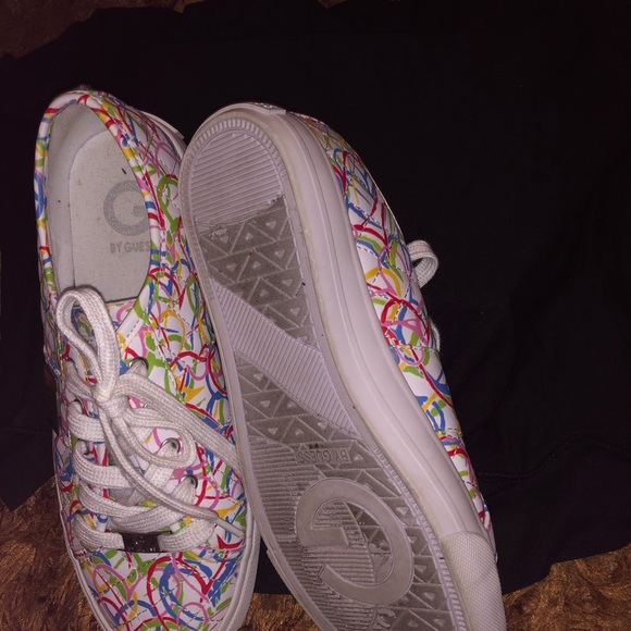 Colorful Guess Sneakers - Picture 4 of 4
